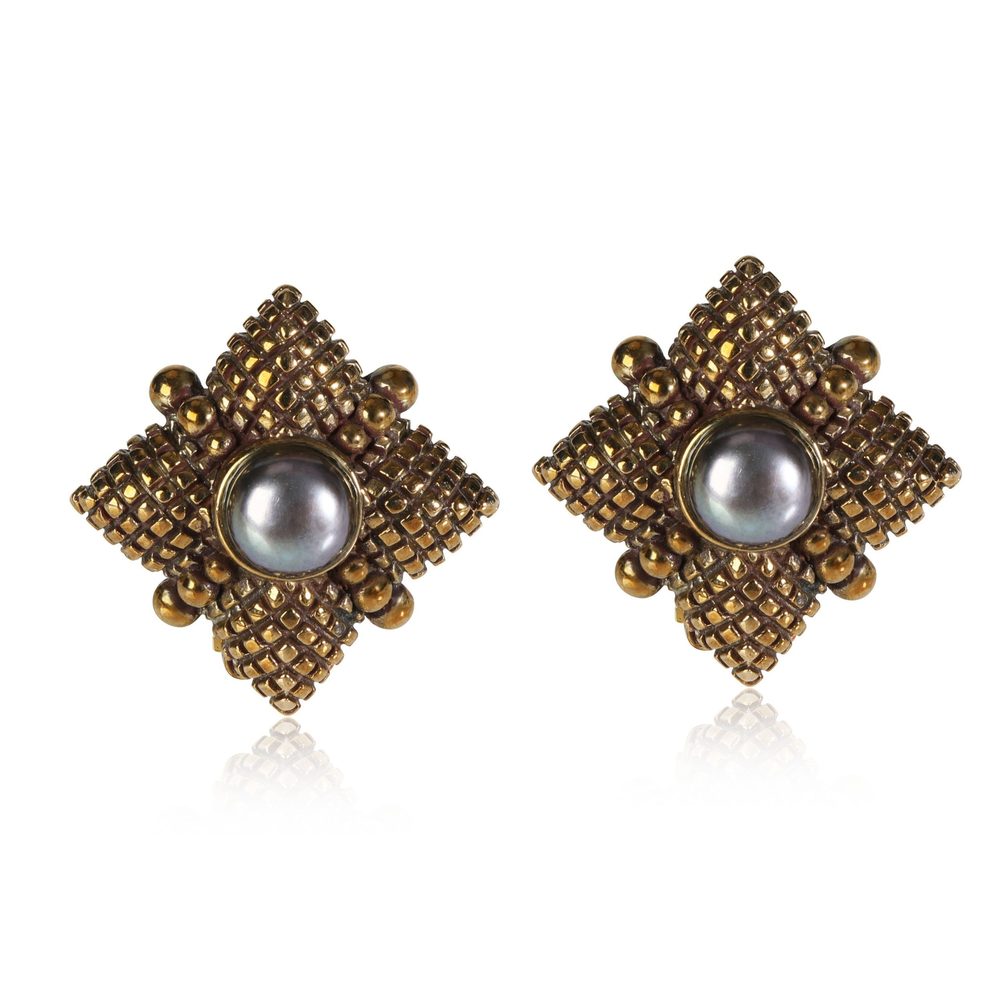 Stephen Dweck Grey Pearl Center Clip-on Earrings in Sterling Silver